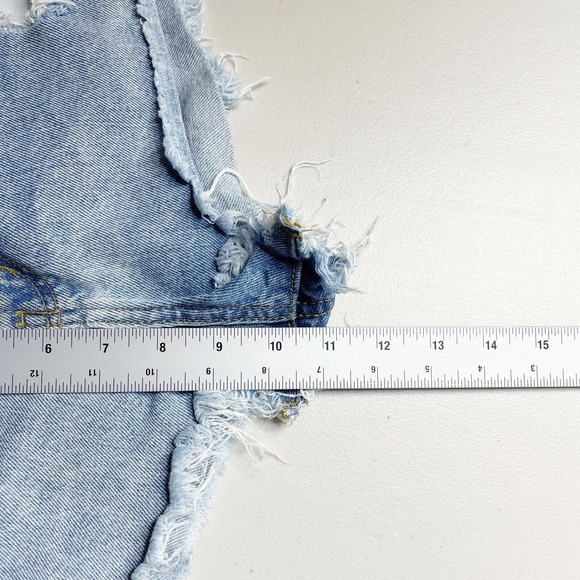 UO BDG Distressed Cheeky Cut Off Shorts Light‎ Wash Sz 28 Raw Hem Denim Mid Rise - Picture 6 of 8